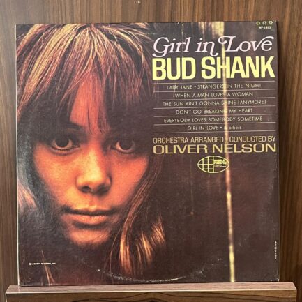 BUD SHANK - Girl In Love